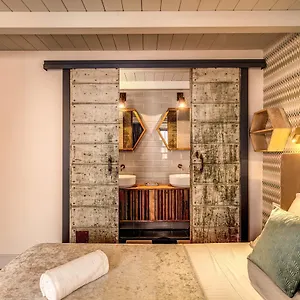 https://rose-anlico-garden.it-romehotels.com