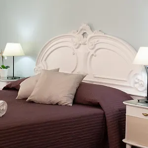 https://house-bonifacio.it-romehotels.com
